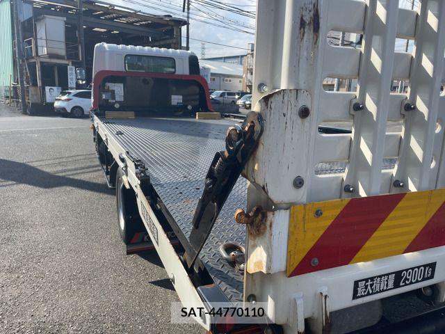 Hino DUTRO 2019-01 297324-7