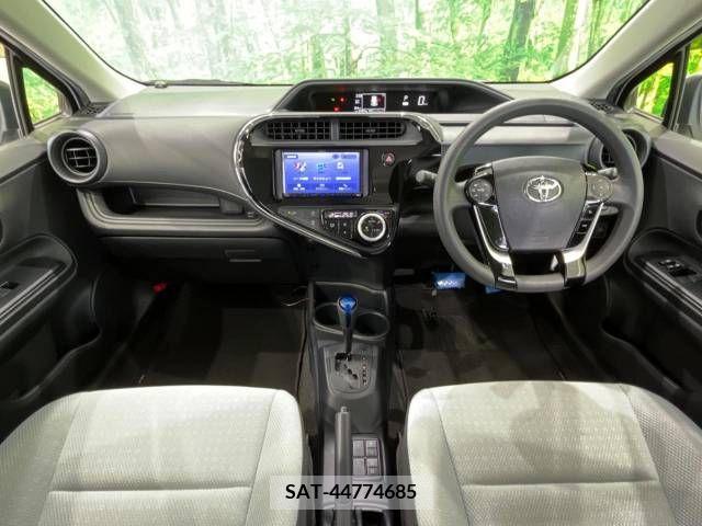 Toyota AQUA 2019-05 292000-1
