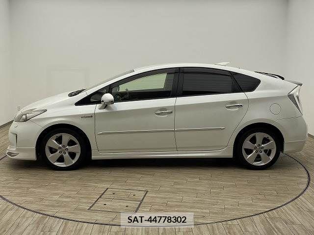 Toyota PRIUS 2013-03 281983-13