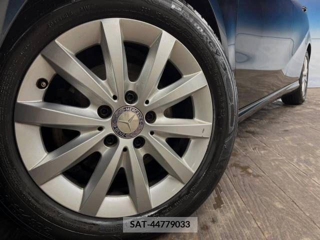 Mercedes Benz B-CLASS 2012-04 216432-14