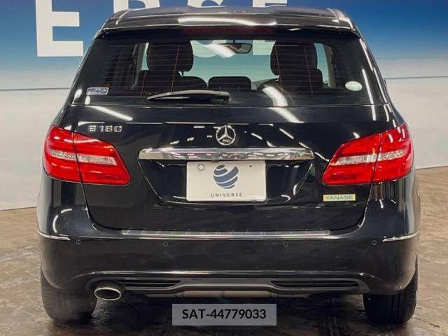 Mercedes Benz B-CLASS 2012-04 216432-16