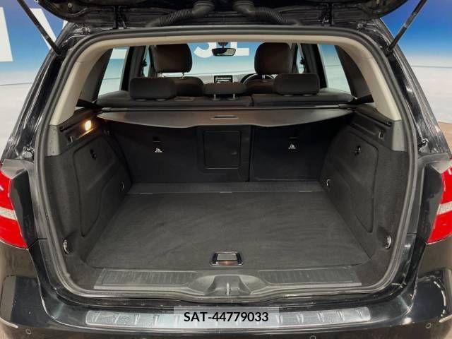 Mercedes Benz B-CLASS 2012-04 216432-12