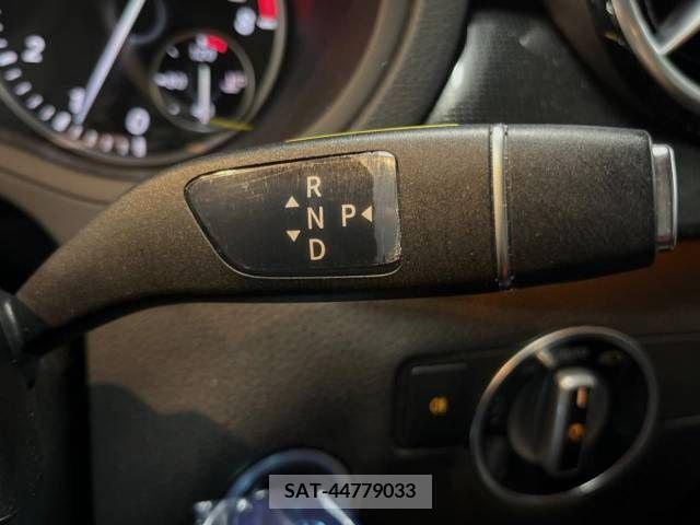 Mercedes Benz B-CLASS 2012-04 216432-11