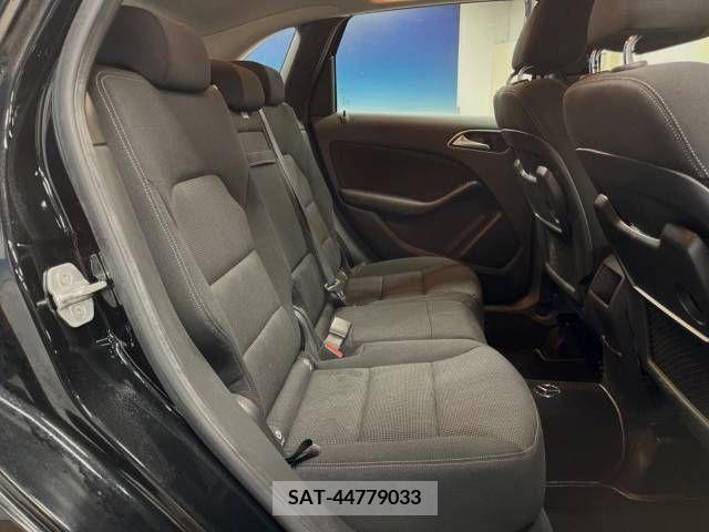 Mercedes Benz B-CLASS 2012-04 216432-9