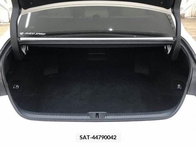 Lexus ES 2019-11 300395-10