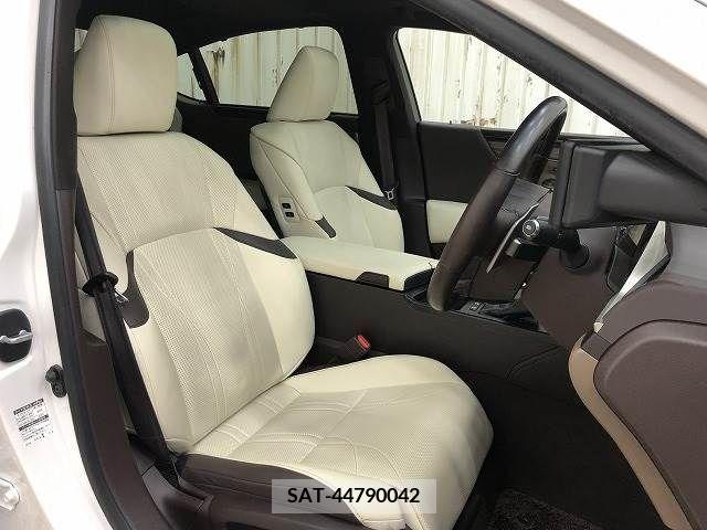 Lexus ES 2019-11 300395-8