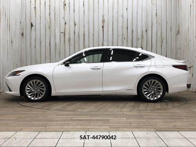 Lexus ES 2019-11 300395-14
