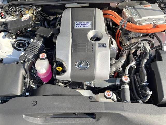 Lexus IS 2019-01 183782-18