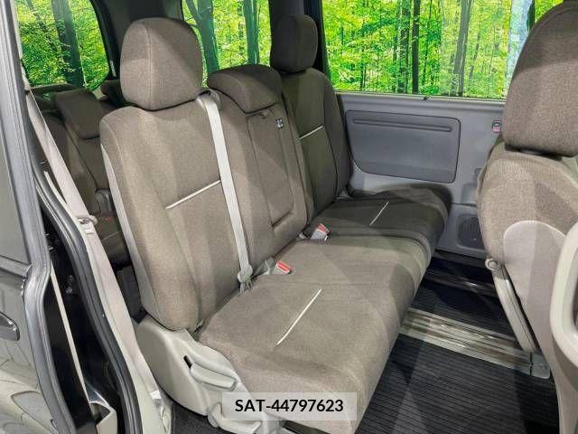 Honda STEP WGN 2016-06 324667-9