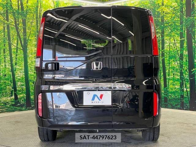 Honda STEP WGN 2016-06 324667-15