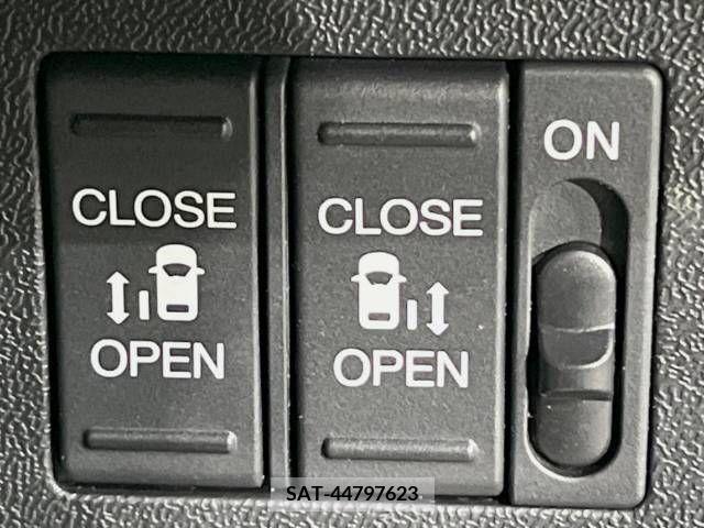 Honda STEP WGN 2016-06 324667-2