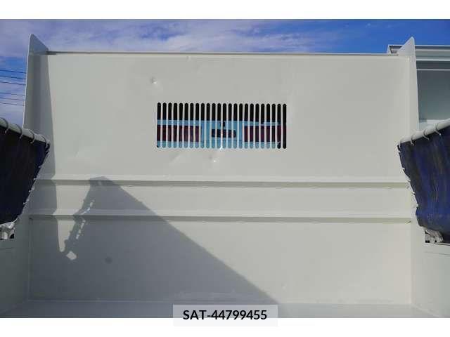 Hino RANGER 2017-08 204654-18