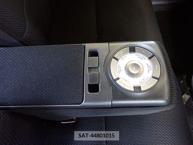 Toyota BB 2006-03 379833-22