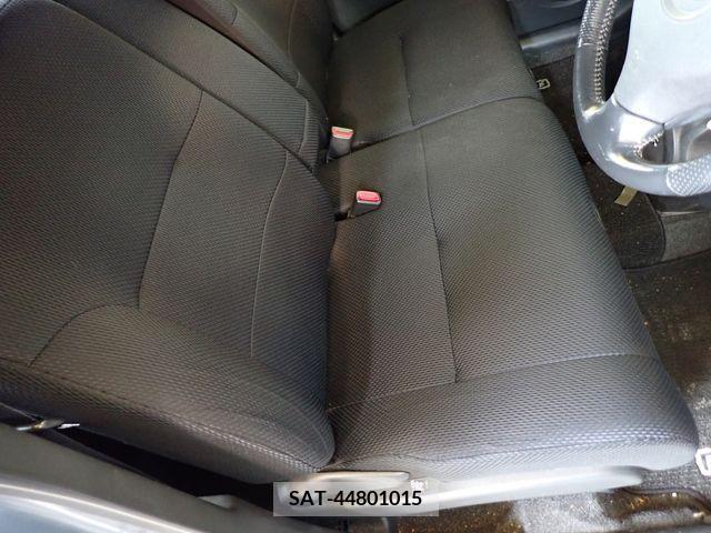 Toyota BB 2006-03 379833-16