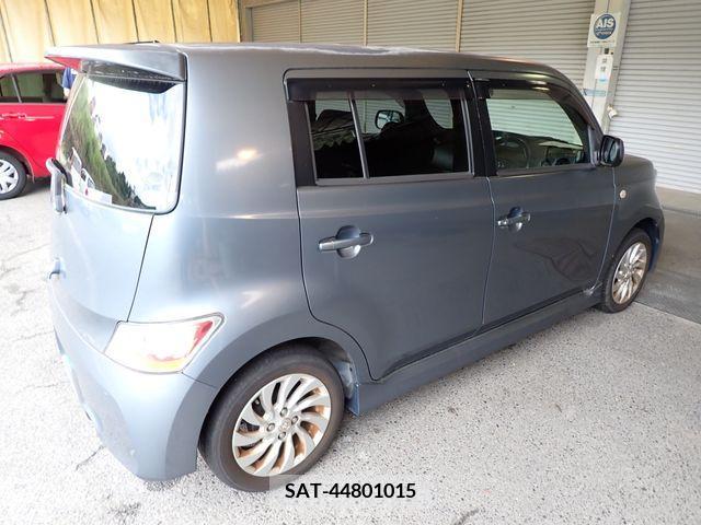 Toyota BB 2006-03 379833-6