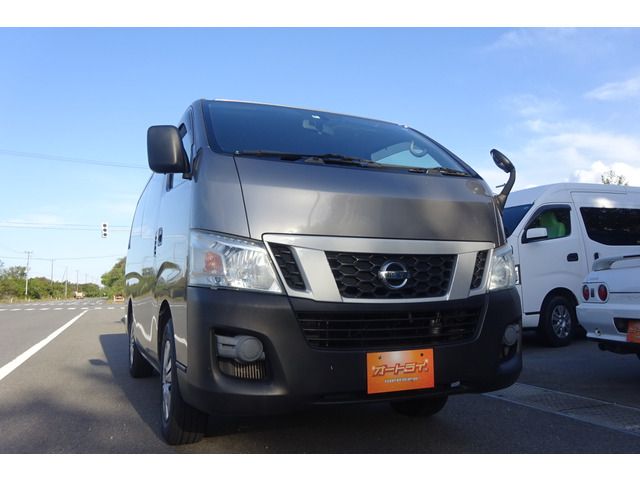 Nissan NV350 Caravan 2014-08 21444-1