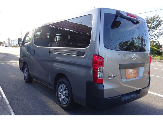 Nissan NV350 Caravan 2014-08 21444-6