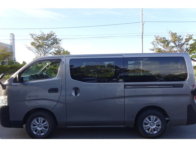 Nissan NV350 Caravan 2014-08 21444-5