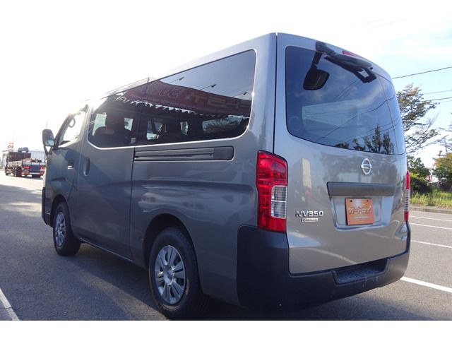Nissan NV350 Caravan 2014-08 21444-4