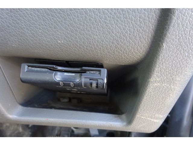 Nissan NV350 Caravan 2014-08 21444-13