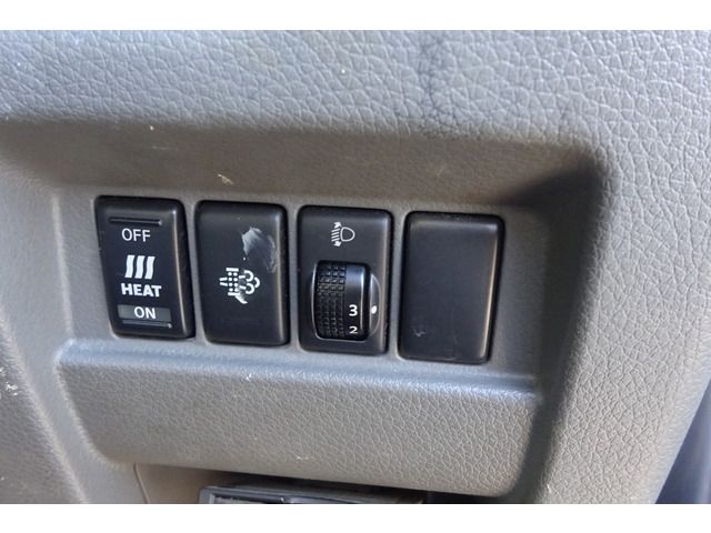 Nissan NV350 Caravan 2014-08 21444-12