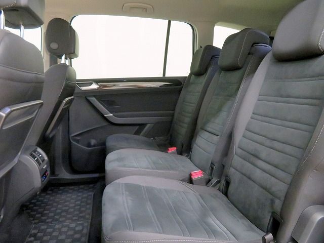 VolksWagen GOLF TOURAN 2018-05 12208-12