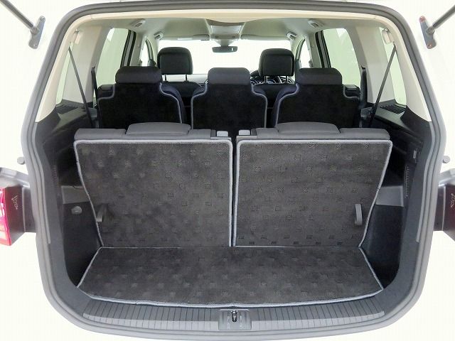 VolksWagen GOLF TOURAN 2018-05 12208-13