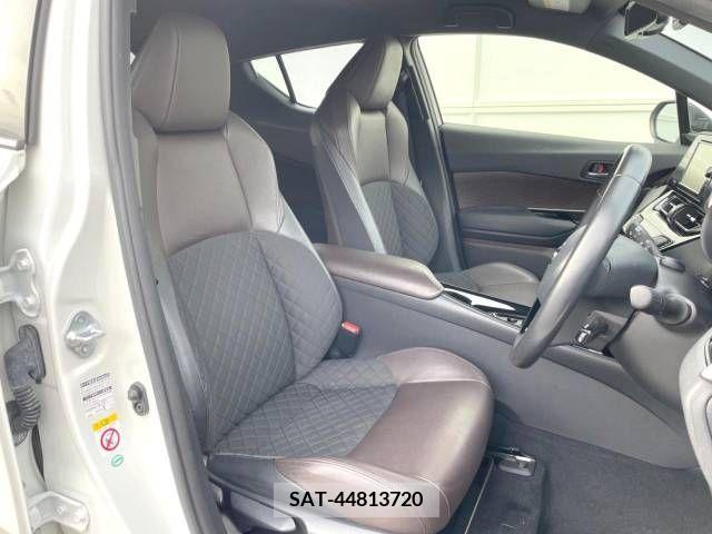 Toyota C-HR 2017-11 294993-7