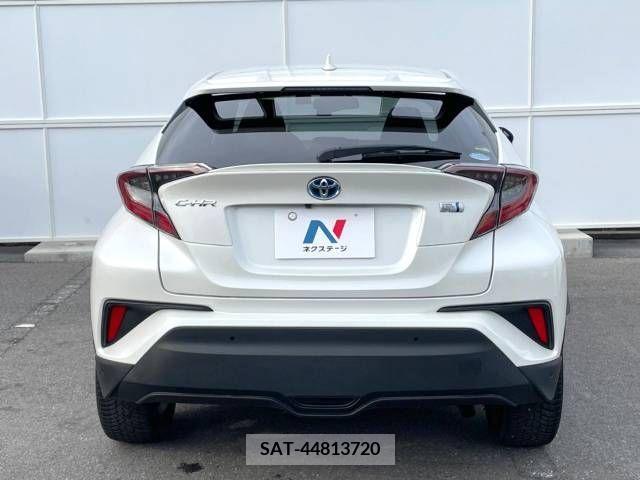 Toyota C-HR 2017-11 294993-13