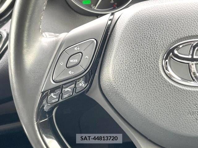 Toyota C-HR 2017-11 294993-19