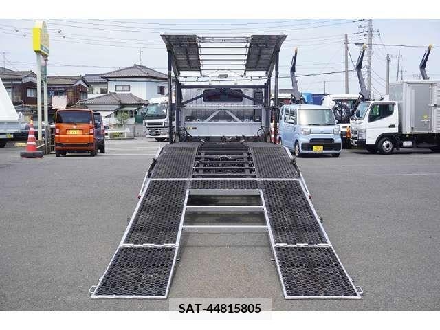 Hino DUTRO 2018-07 359473-18