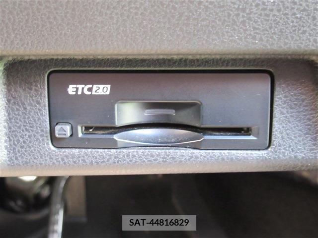 Nissan LEAF 2020-09 206141-15