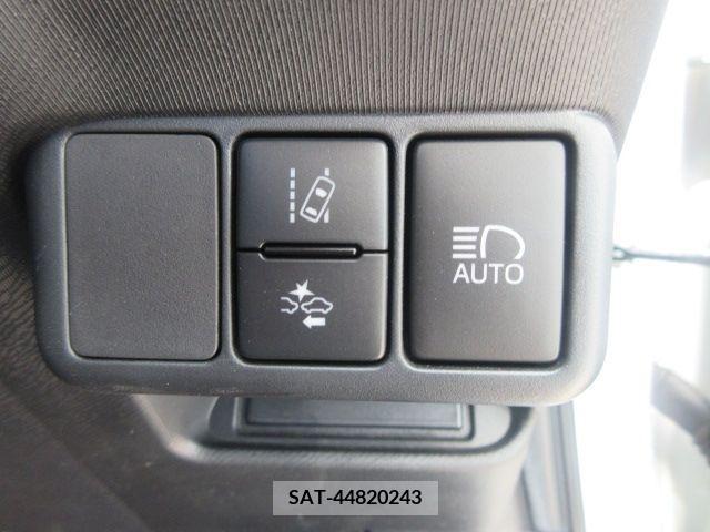 Toyota AQUA 2019-03 260669-15