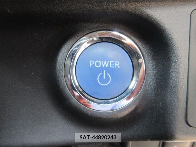 Toyota AQUA 2019-03 260669-16