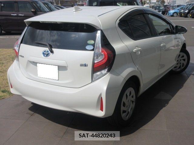 Toyota AQUA 2019-03 260669-1