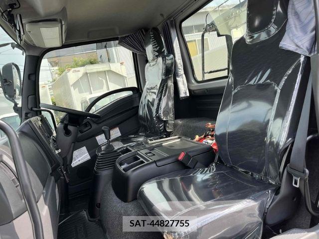 Isuzu FORWARD 2024-05 360524-22