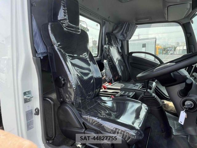 Isuzu FORWARD 2024-05 360524-18