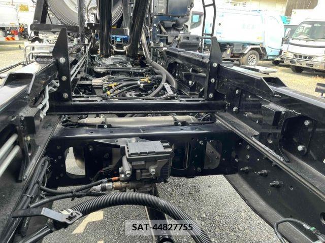 Isuzu FORWARD 2024-05 360524-13