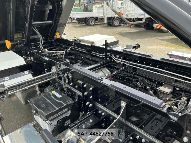 Isuzu FORWARD 2024-05 360524-11