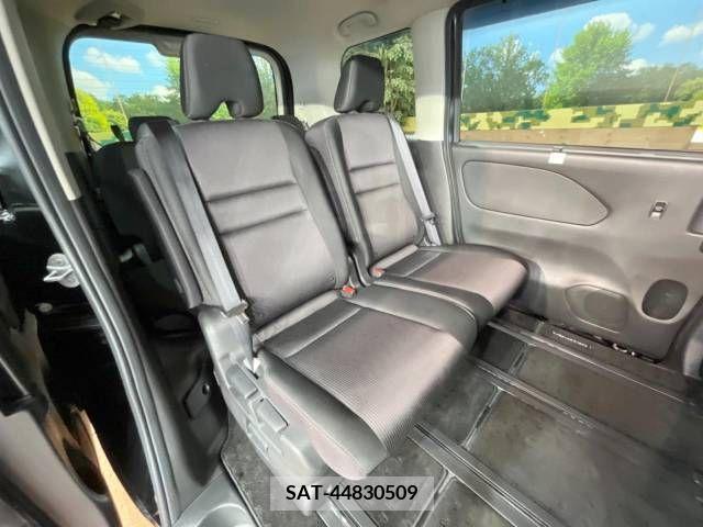 Nissan SERENA 2019-06 325020-8