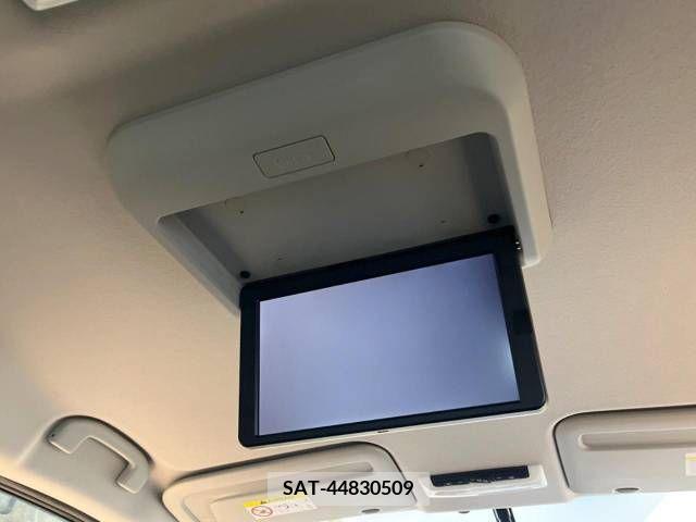 Nissan SERENA 2019-06 325020-4