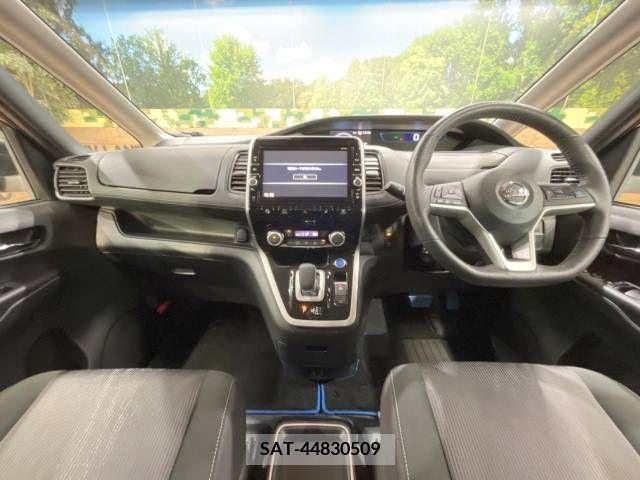 Nissan SERENA 2019-06 325020-1