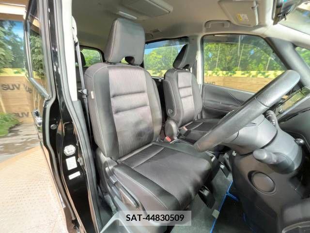 Nissan SERENA 2019-06 325020-7