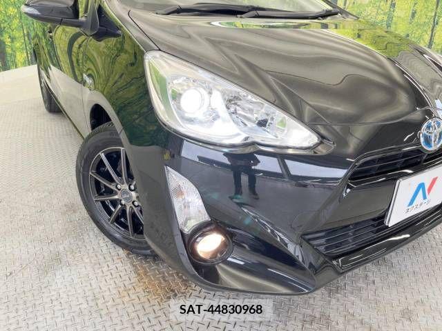 Toyota AQUA 2016-05 261166-12
