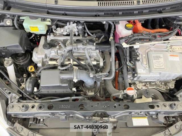 Toyota AQUA 2016-05 261166-18