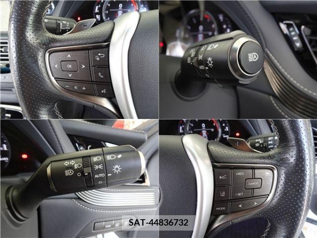 Lexus LS 2018-04 362877-11
