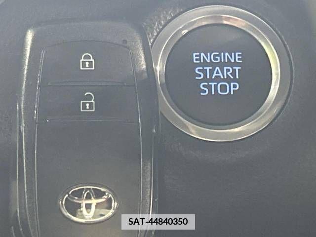 Toyota YARIS 2022-09 383481-7