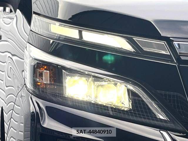 Toyota VOXY 2017-07 321529-12