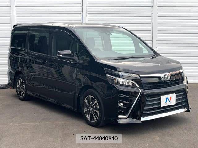 Toyota VOXY 2017-07 321529-16
