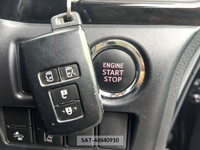 Toyota VOXY 2017-07 321529-7